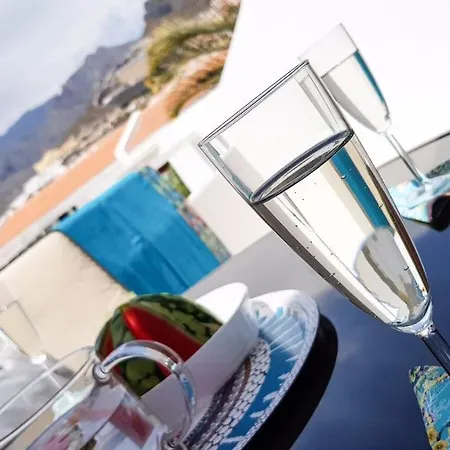 Apartment Malibu Blue