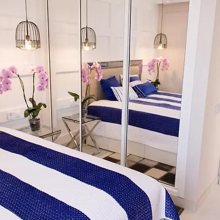 Apartment Malibu Blue