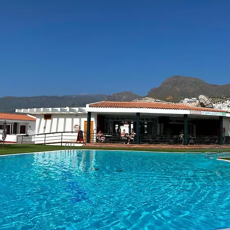 Apartment Malibu Blue