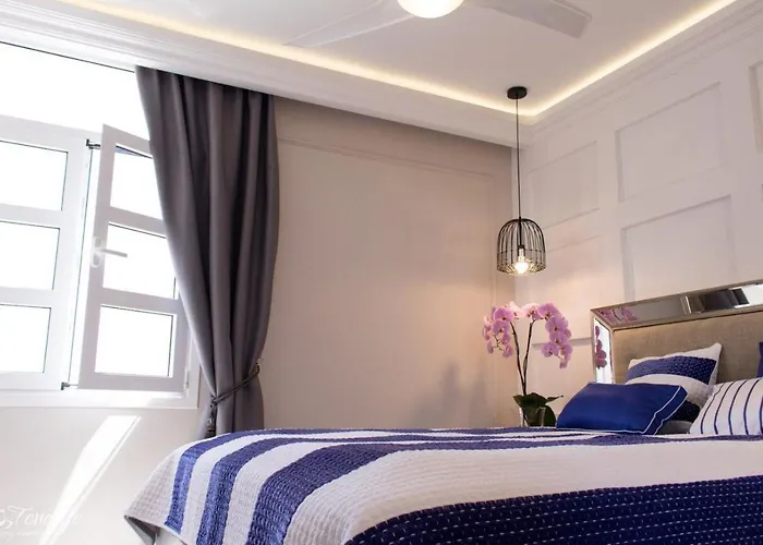 Malibu Blue * アデヘ